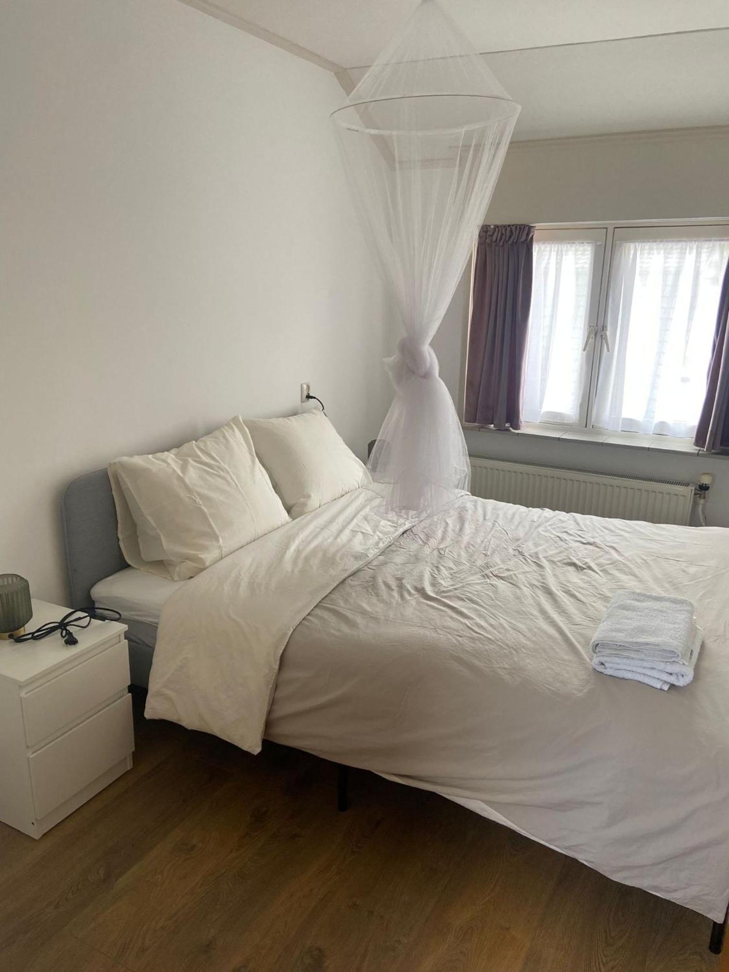 Aangename En Zeer Rustig Gelegen Vakantiewoning Westdorpe Luaran gambar